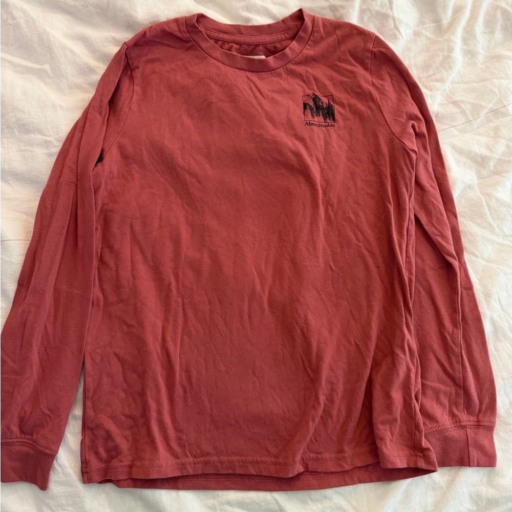 Abercrombie boys size 13/14 long sleeve tee shirt 
Like new condition!